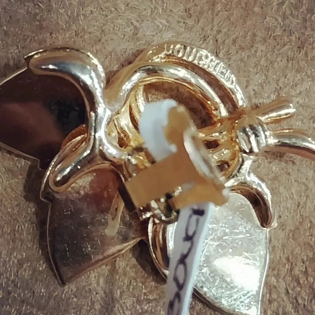 Boucher Gold Leafy Vintage earrings