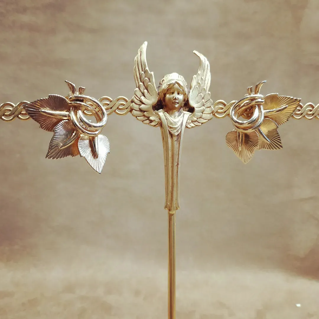 Boucher Gold Leafy Vintage earrings