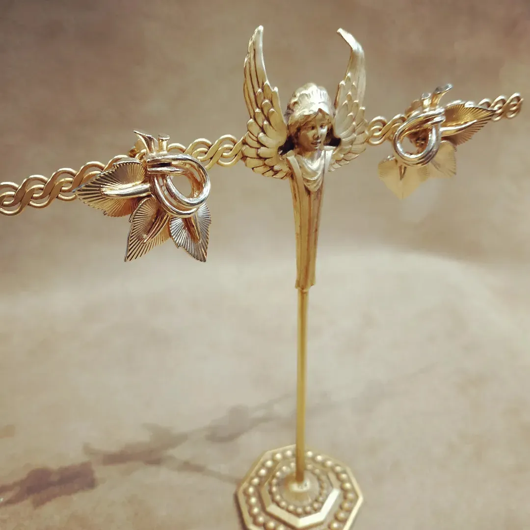 Boucher Gold Leafy Vintage earrings