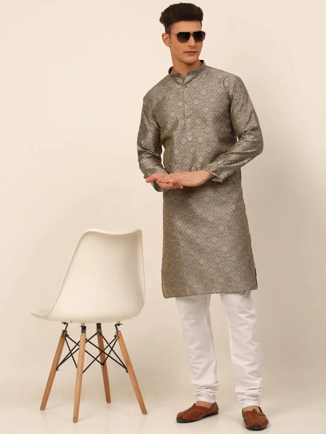 Men Grey Floral Printed Kurta With Churidar