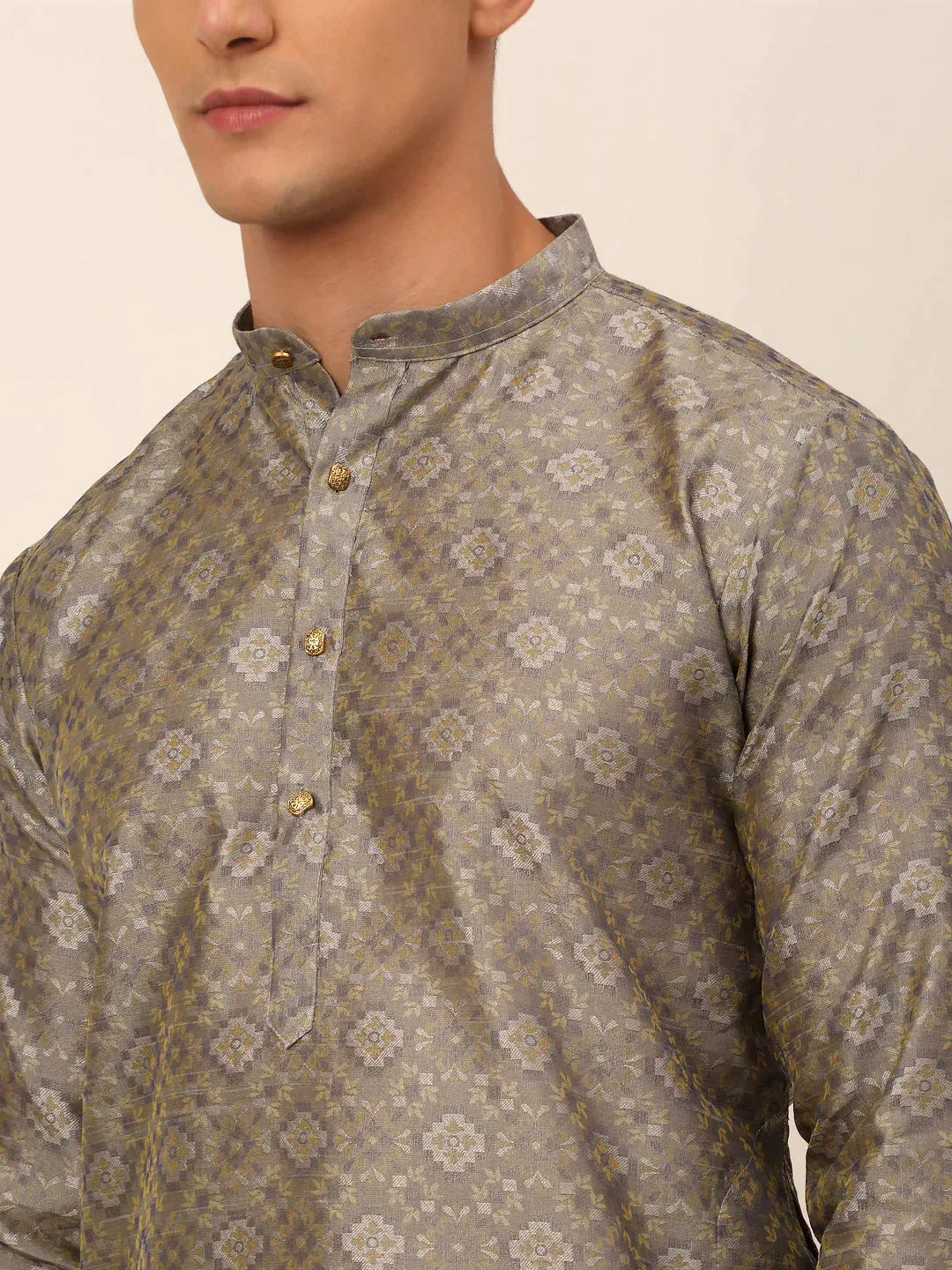 Men Grey Floral Printed Kurta With Churidar