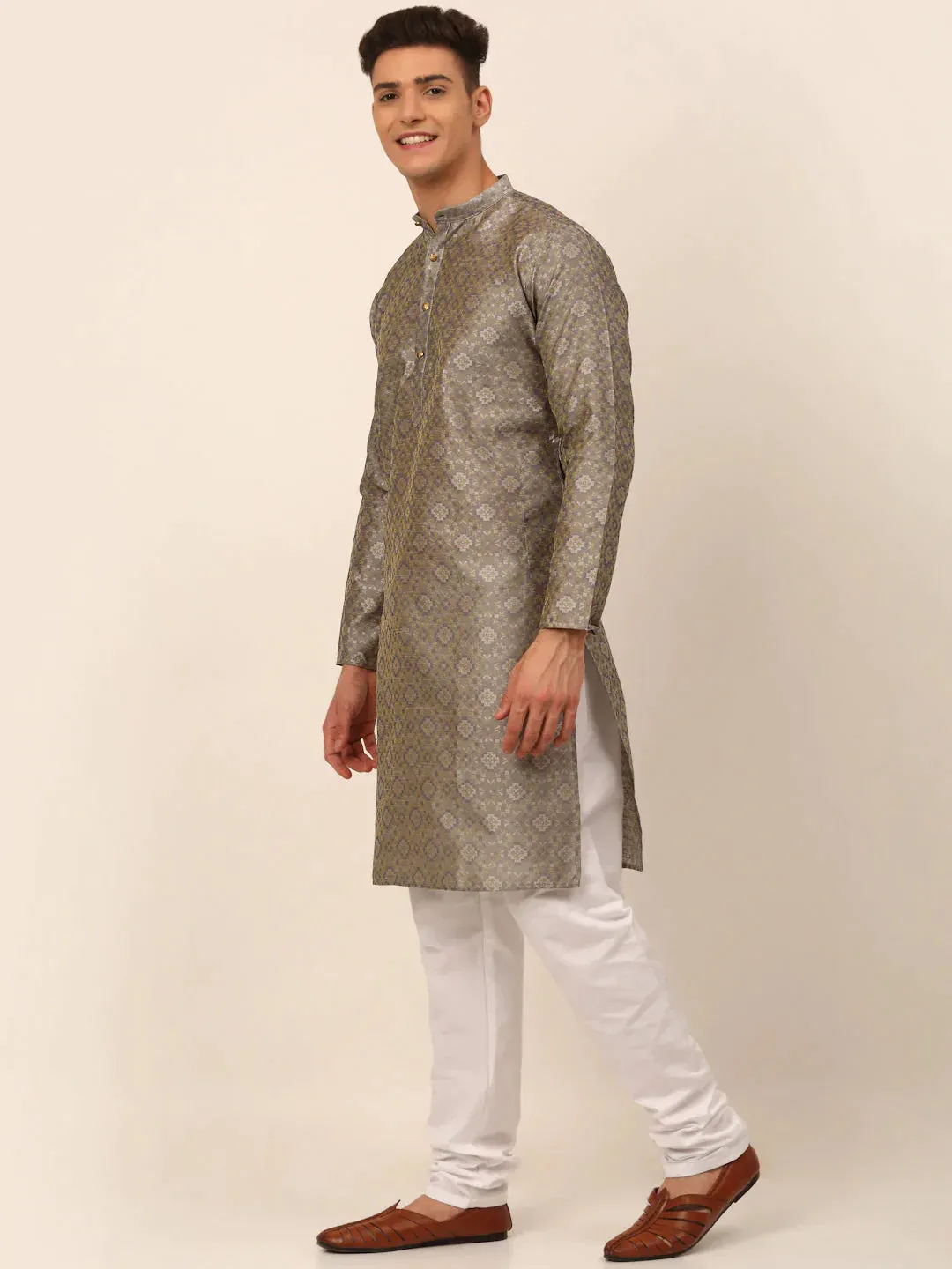Men Grey Floral Printed Kurta With Churidar