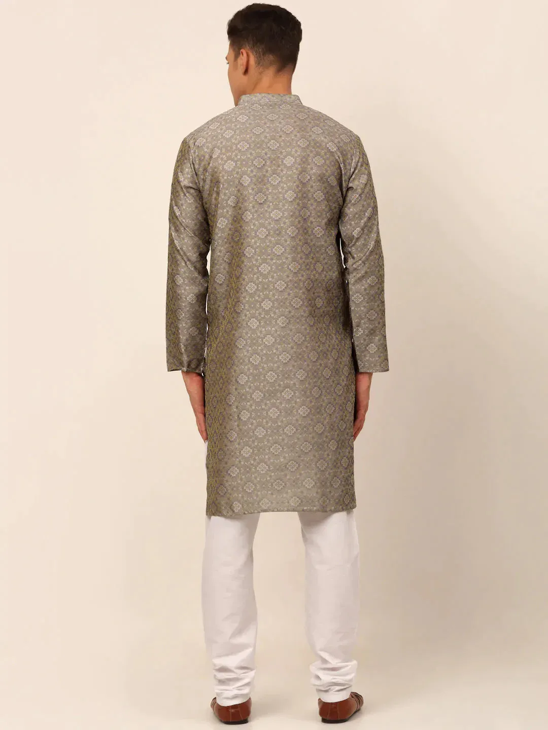 Men Grey Floral Printed Kurta With Churidar