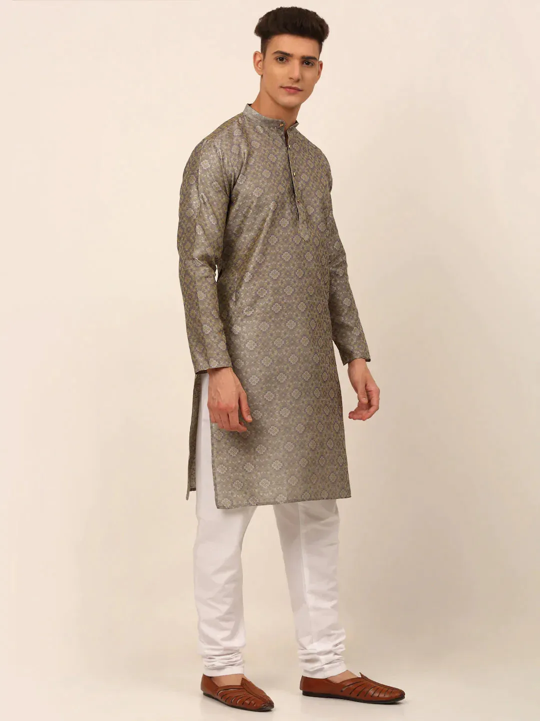Men Grey Floral Printed Kurta With Churidar