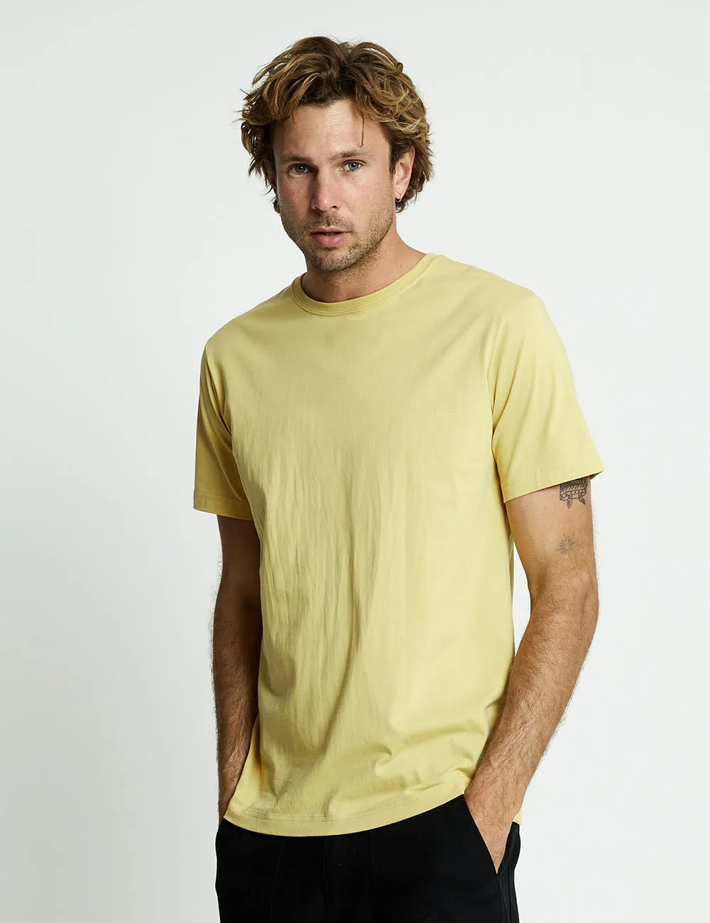 Reginald Organic Tee - Yellow Ochre